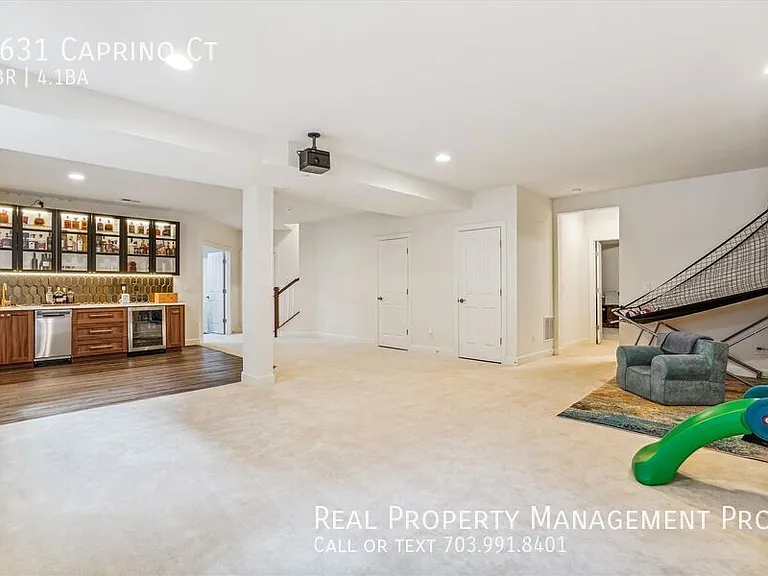4631 Caprino Ct — Photo 32