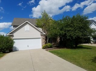 7 Westminster Ct, Lake In The Hills, IL 60156