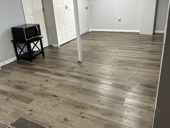 5th image of 56 Birchwood Dr W