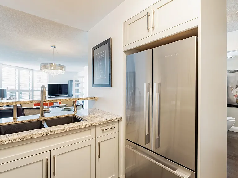 150 Dunlop St E #304 — Photo 12