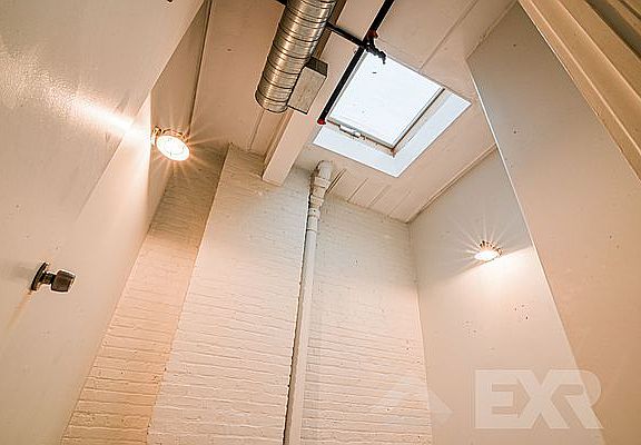 4th image of 619 Hancock St APT 5