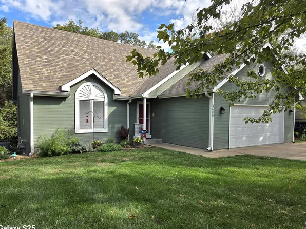 3600 SE Hackberry Dr, Topeka, KS 66605
