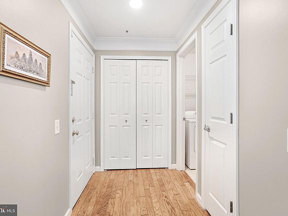 2nd image of 2802 Emma Lee St APT 202