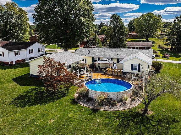 4th image of 24 Paradise Ln