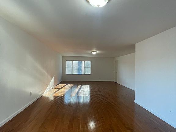 5th image of 145 Lewis St Floor 2