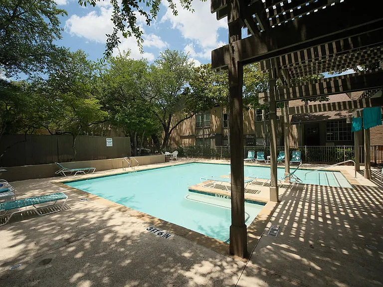 10401 High Hollows Dr #201 — Photo 34