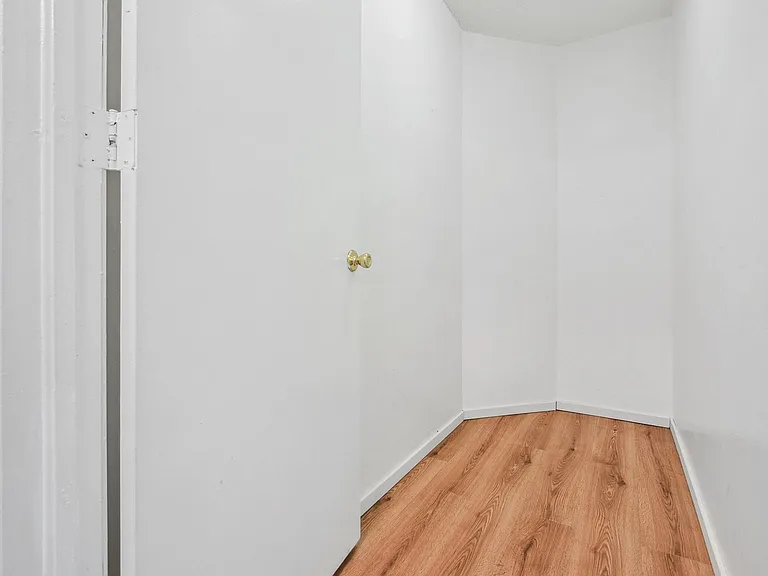 8218 Washington St #6 — Photo 23
