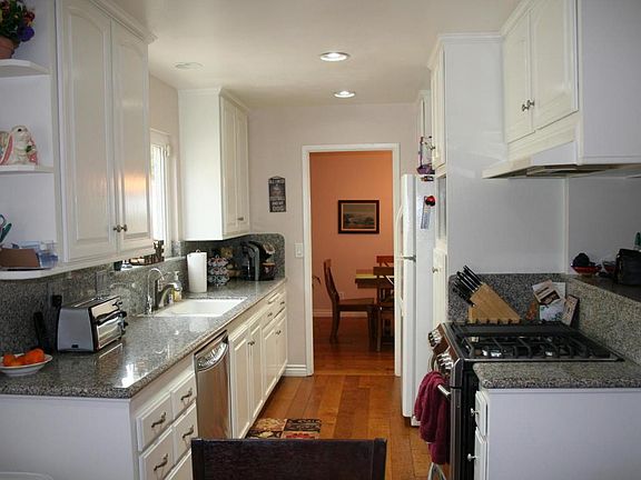 2nd image of 1713 E Munson St