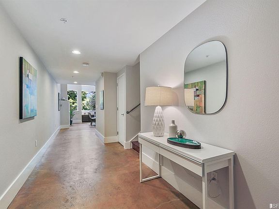4th image of 250 Clara St Unit 1