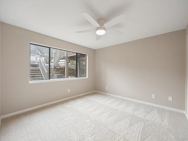 1041 Signal Ridge Pl — Photo 14