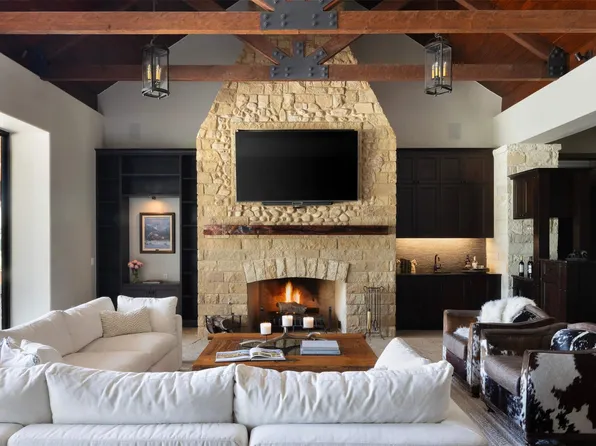 15016 Flat Top Ranch Rd, Austin, TX 78732 Room view 2