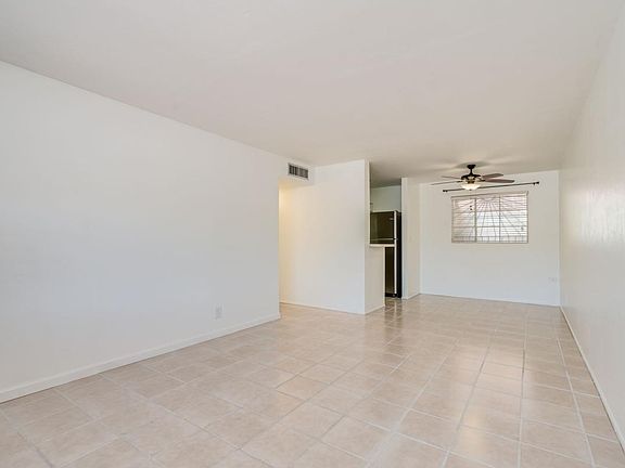 4th image of 3247 E Bellevue St