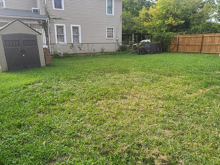 209 Miami Ave — Photo 27