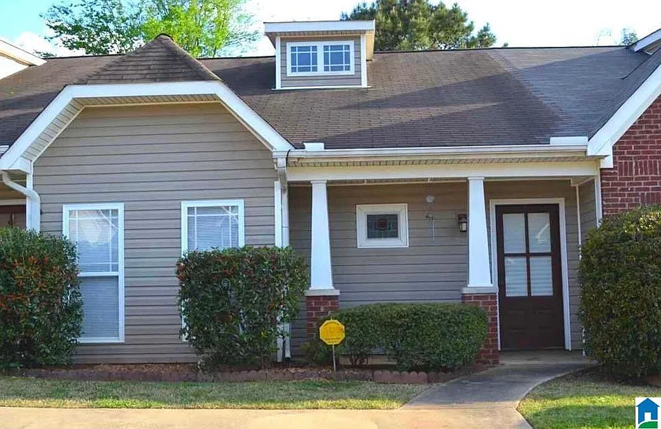 114 Little John Cir