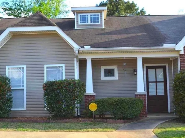 114 Little John Cir, Calera, AL 35040