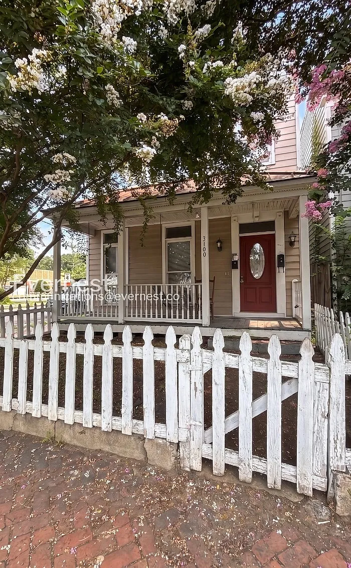 2 bed, 1.0 bath, 1150 sqft, $1,499 — Photo 2