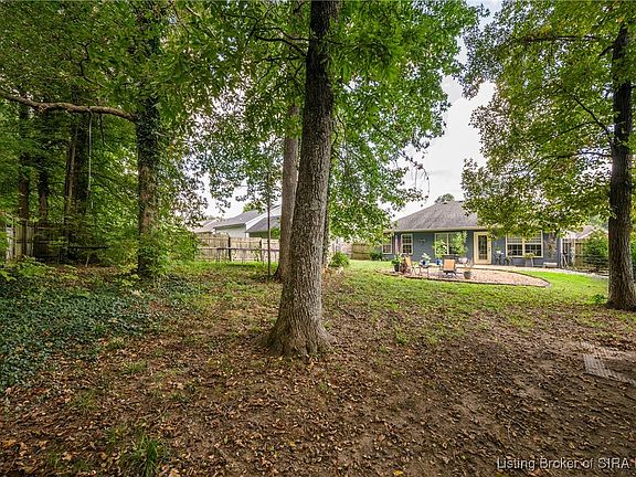 2nd image of 930 Twin Oaks Drive