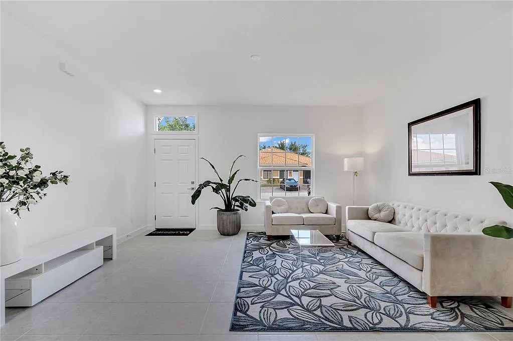 2 bed, 2.0 bath, 1056 sqft, $1,400 — Photo 3
