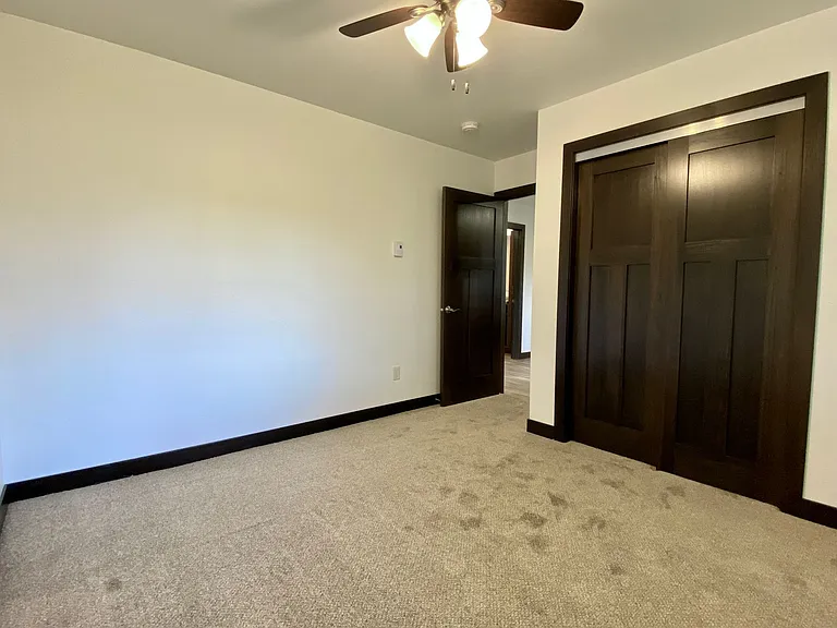 1007 University Ave — Photo 8