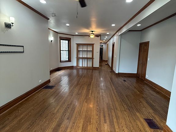 3rd image of 2034 N Sawyer Ave #1