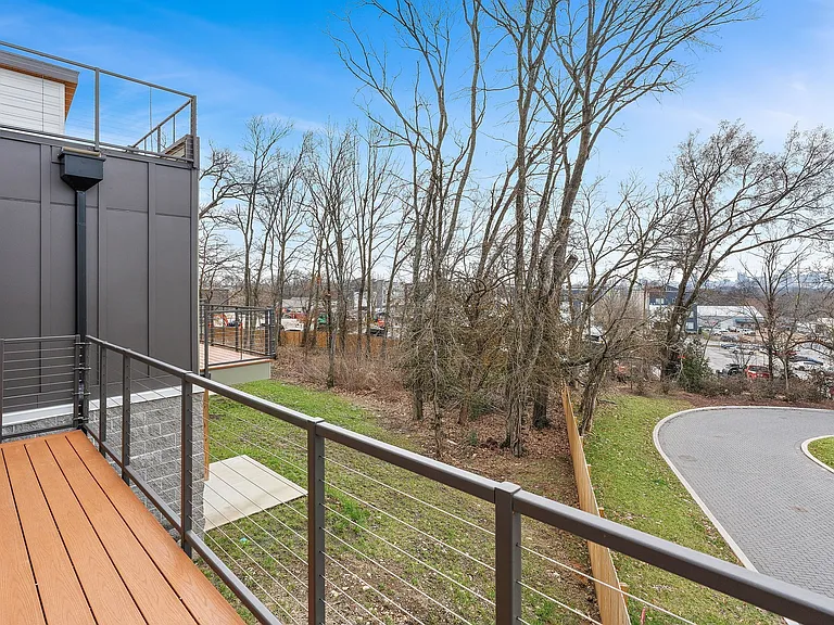 3079 Edwin Cir — Photo 10