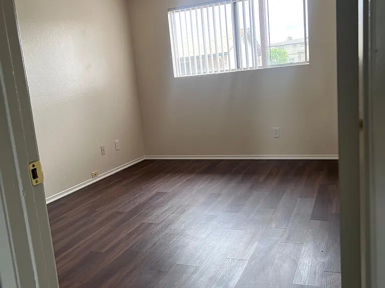 350-352 S Monte Vista St #352F — Photo 17