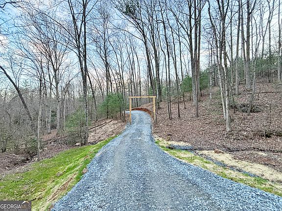 3rd image of 2372 Humphrey Mill Rd