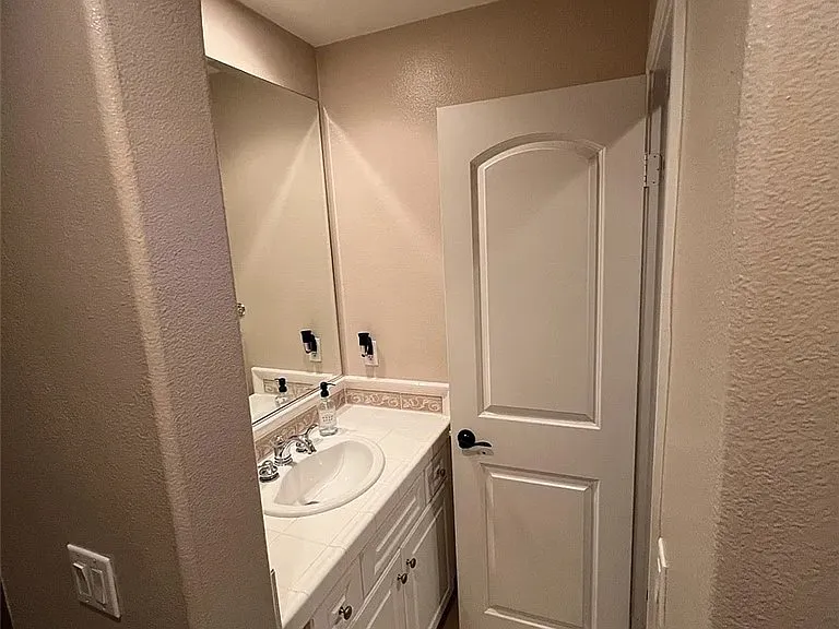 1752 Grand Ave #2 — Photo 23