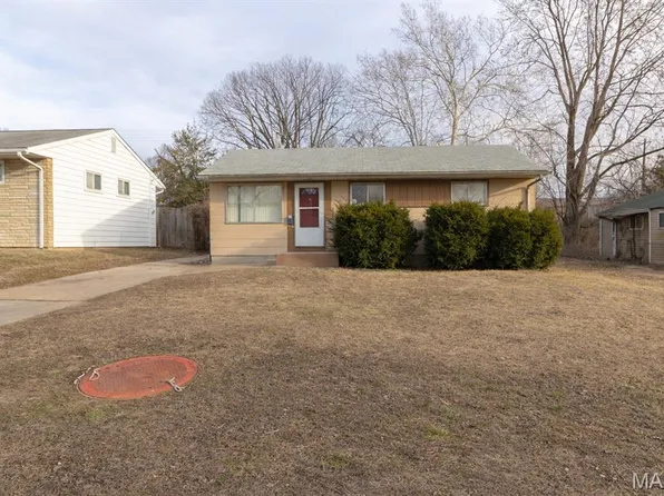 10640 Spring Garden Dr, Saint Louis, MO 63137
