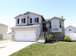 1617 N 2340 W, Clinton, UT 84015