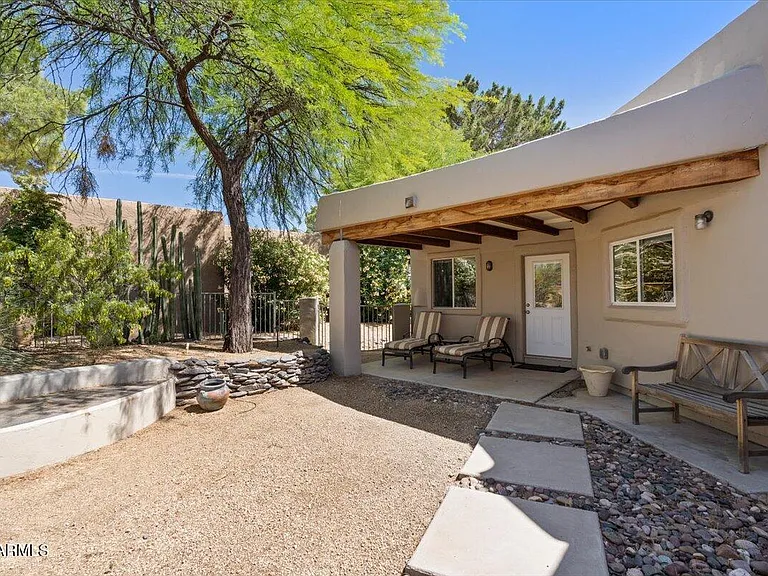 1816 E Eagle Claw Dr — Photo 22