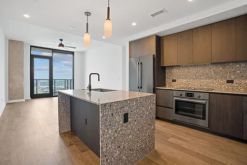 84 East Ave #3503 Photo 1