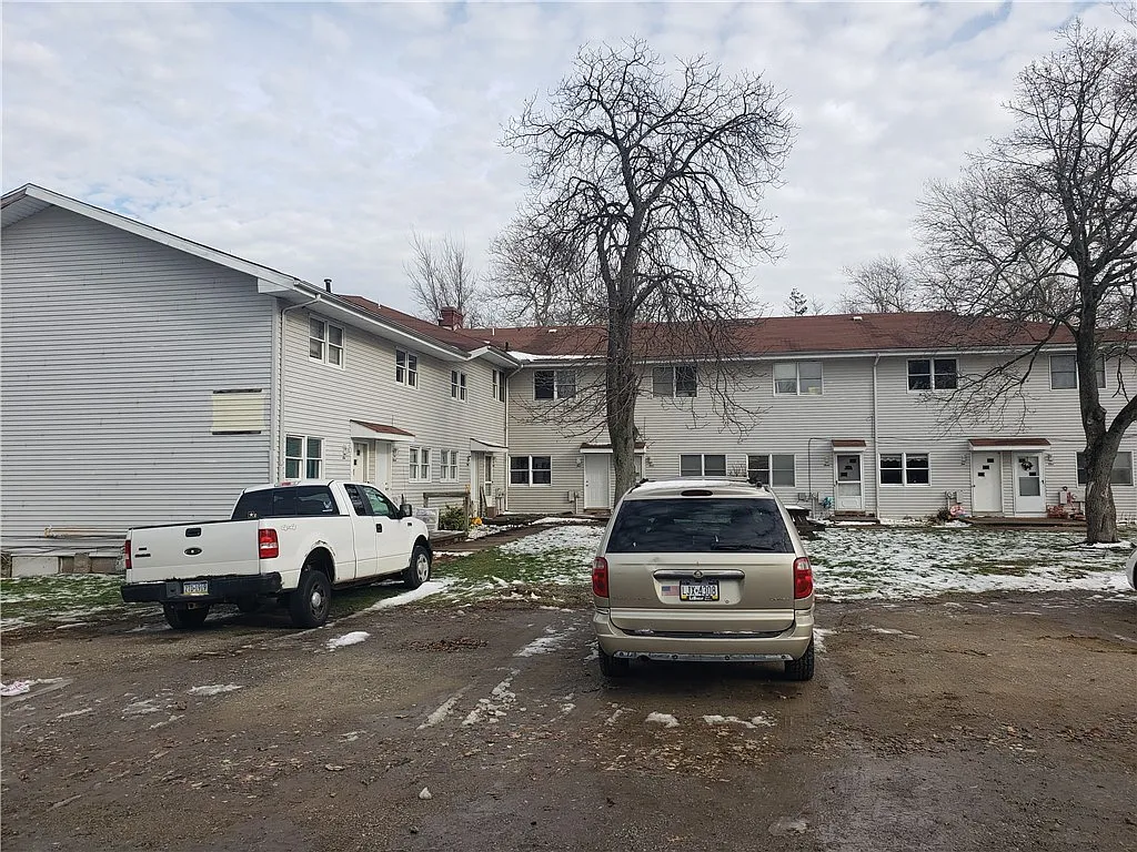 150 S Lakeside Dr photo 1