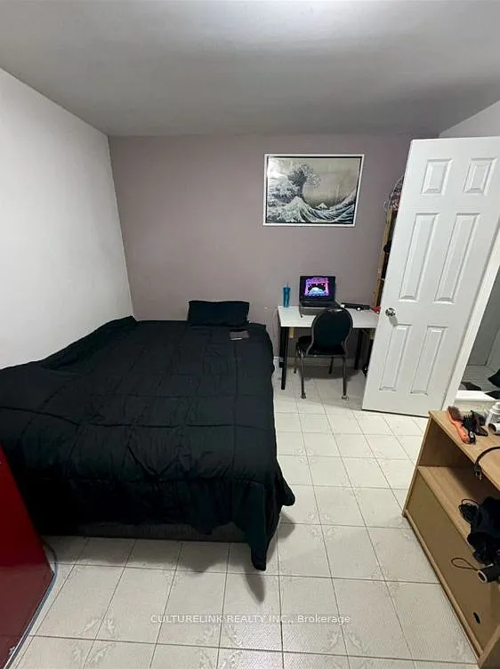1 bed, $880 — Photo 2