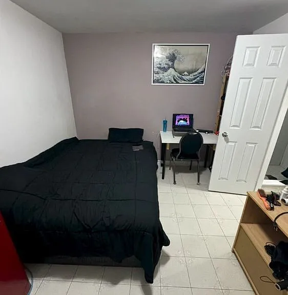 327 Huntsmill Blvd #BASEMENT — Photo 2