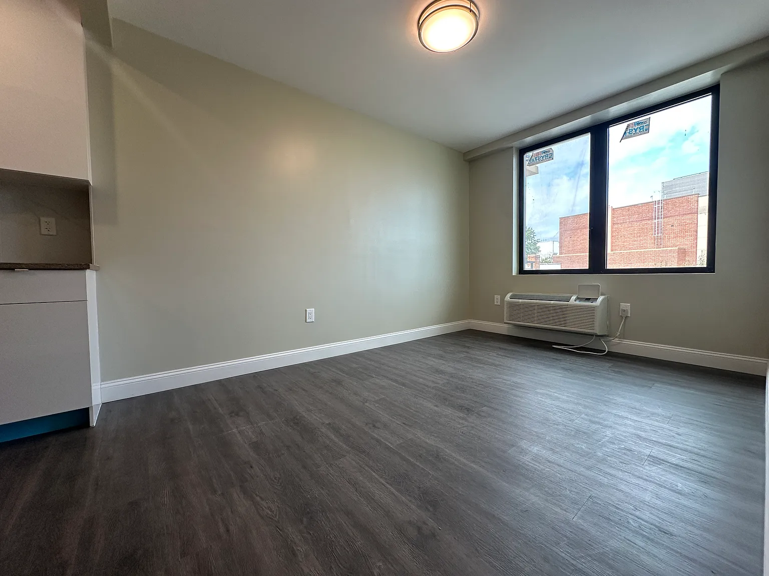 2 bed, 800 sqft, $2,950 — Photo 4