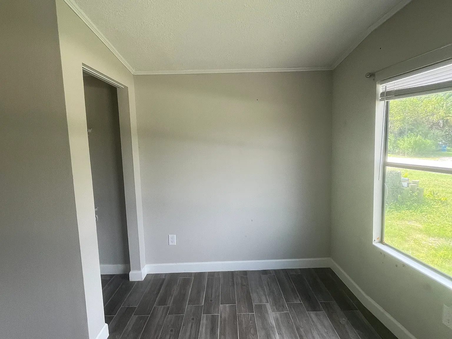 2 bed, 924 sqft, $1,800 — Photo 3