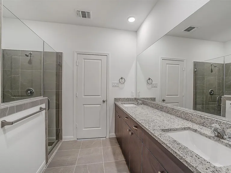 11931 Pondwood Dr — Photo 14