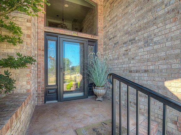 4th image of 2104 Pinnacle Point