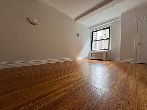 3rd image of 360 E 55th St APT 4E