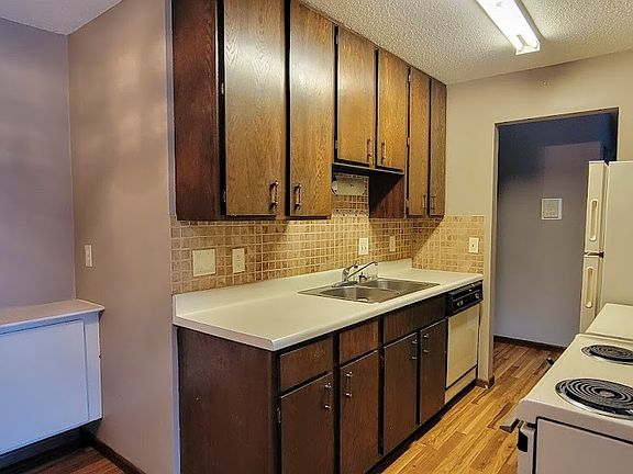 3rd image of 255 Westview Dr APT 205