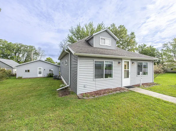 250 N Oakland Ave, Oconto Falls, WI 54154