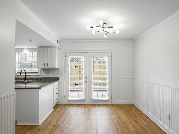 5th image of 24 Villa Ct SE