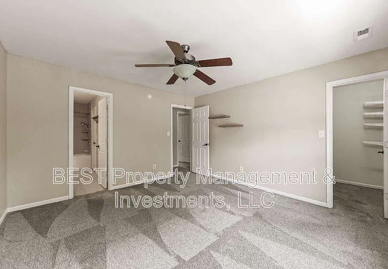 8130 Kings Creek Dr — Photo 33