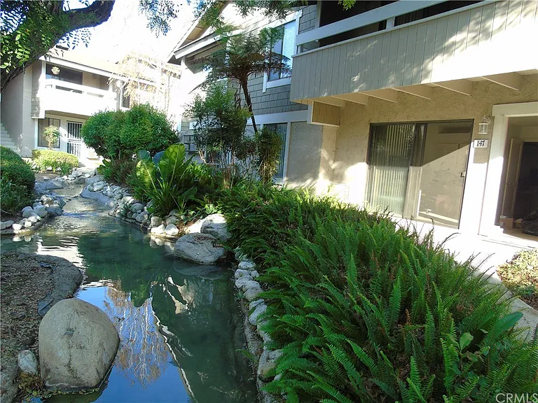 148 Streamwood — Photo 32