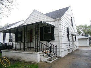 3rd image of 17160 Wood St