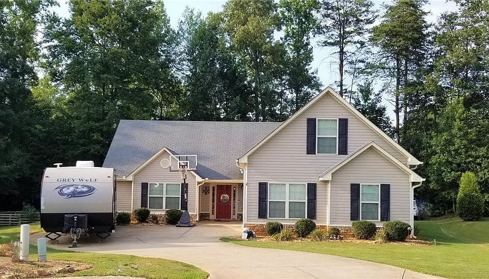 1st image of 60 Frost Ln