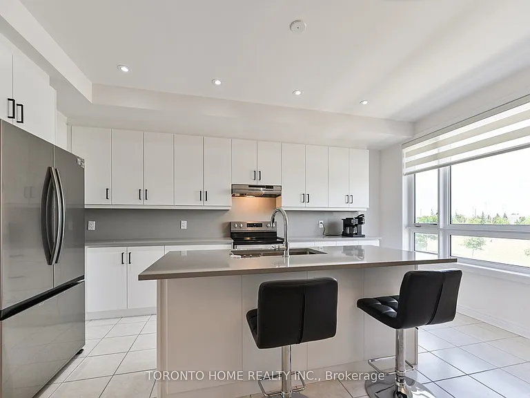 113 Mumbai Dr — Photo 14