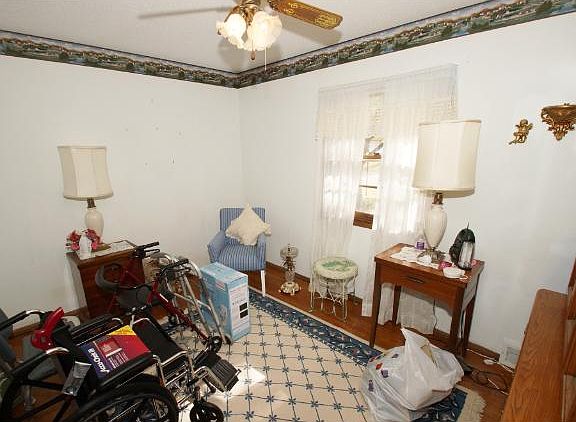 4th image of 8008 Aster Dr N