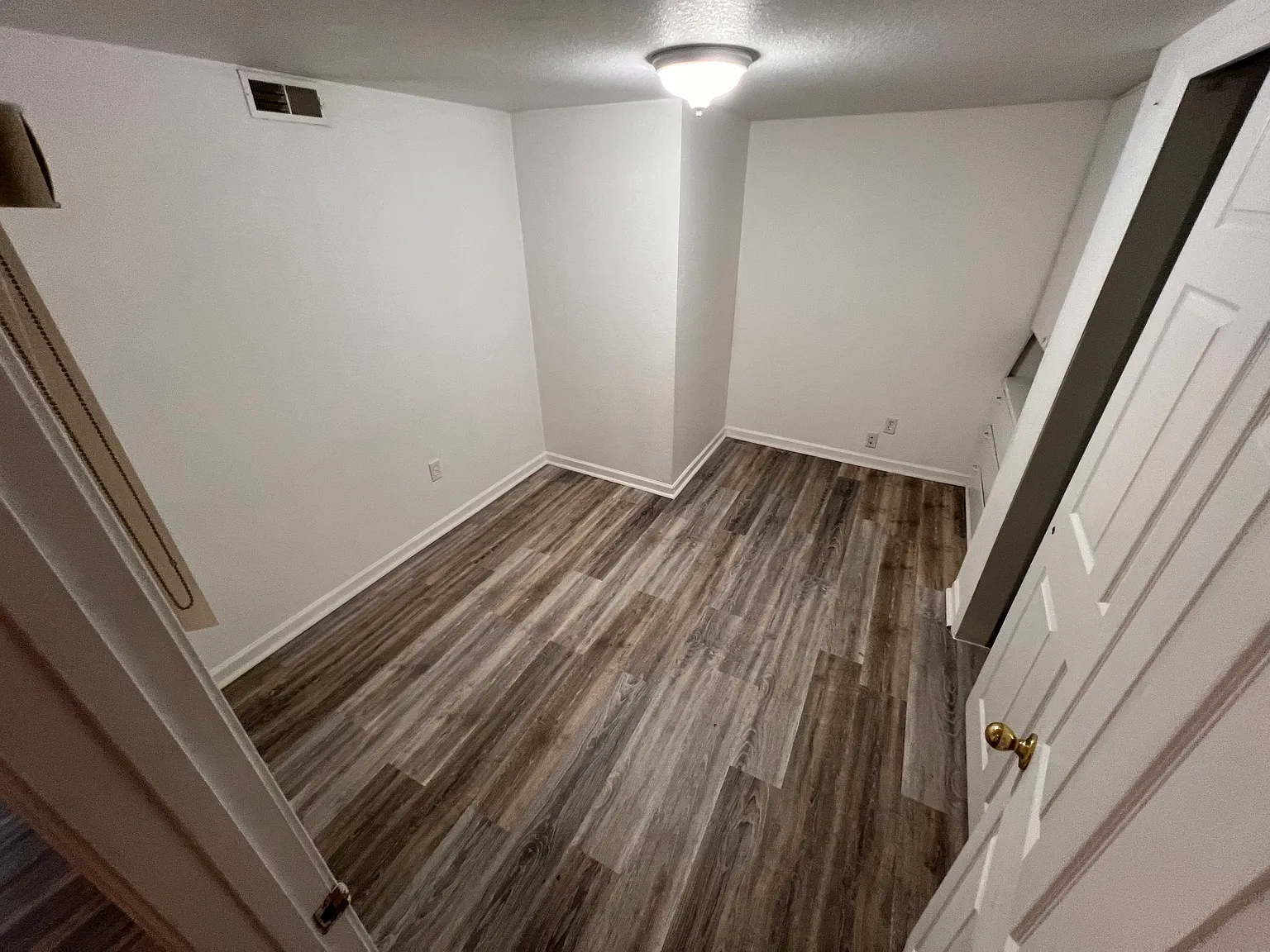 3 bed, 1600 sqft, $1,200 — Photo 4